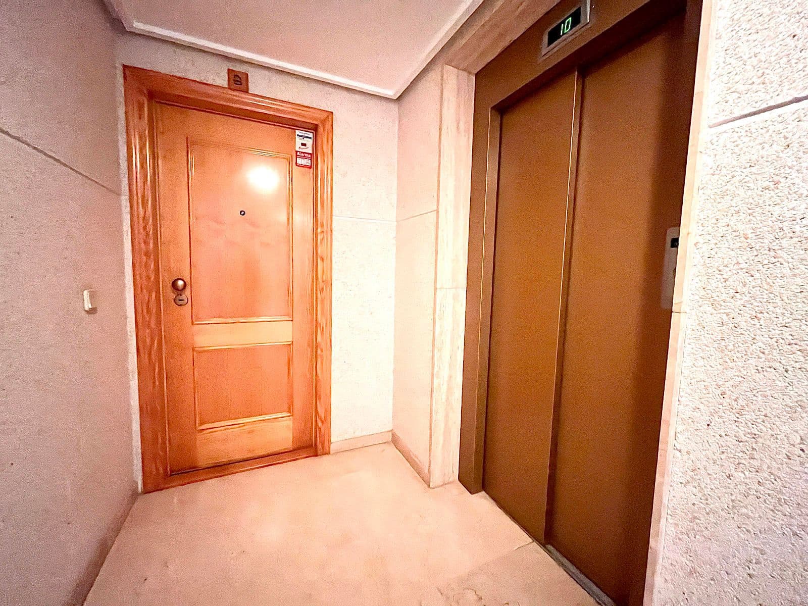 3 makuuhuone Kattohuoneisto myytävänä paikassa Dehesa de Campoamor mukana uima-altaan 
autotalli - 249 000 € (Ref: 9237345)