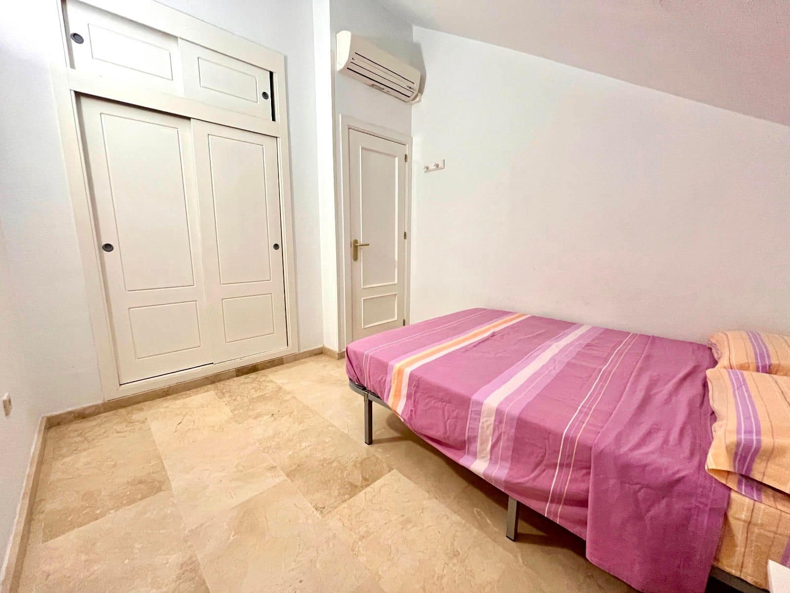 3 makuuhuone Kattohuoneisto myytävänä paikassa Dehesa de Campoamor mukana uima-altaan 
autotalli - 249 000 € (Ref: 9237345)