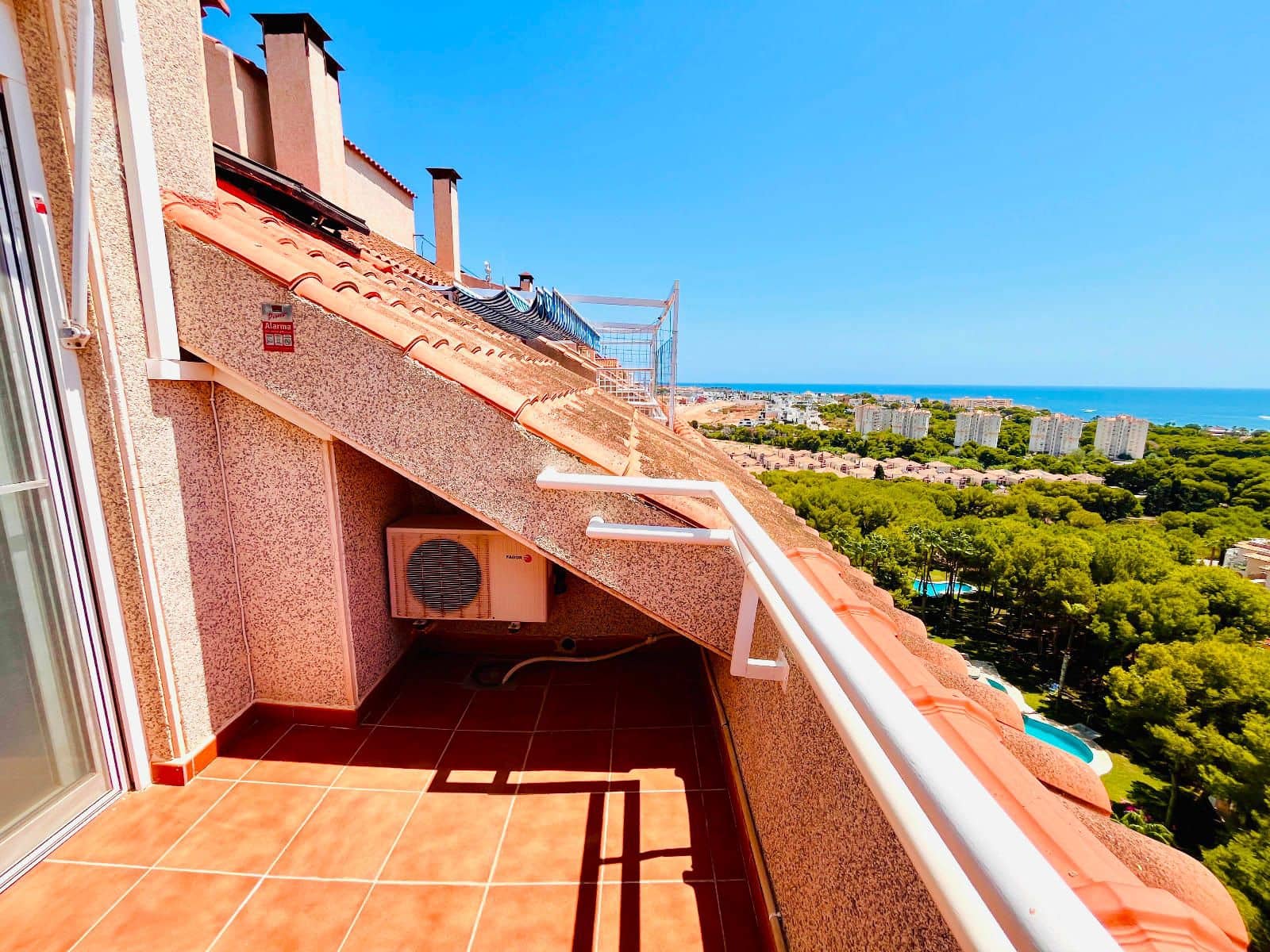 3 makuuhuone Kattohuoneisto myytävänä paikassa Dehesa de Campoamor mukana uima-altaan 
autotalli - 249 000 € (Ref: 9237345)