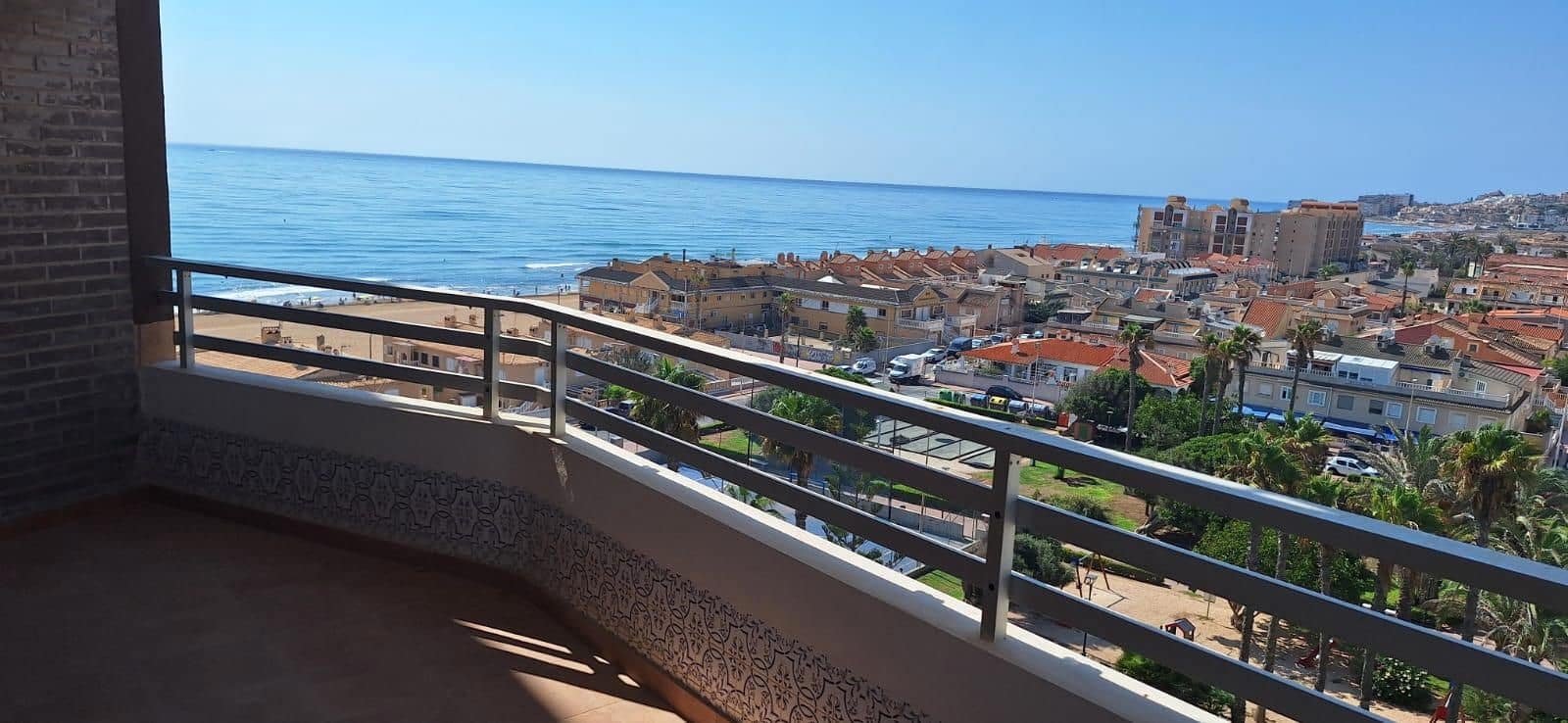 3 bedroom Flat for sale in La Mata with garage - € 260,000 (Ref: 9237346)