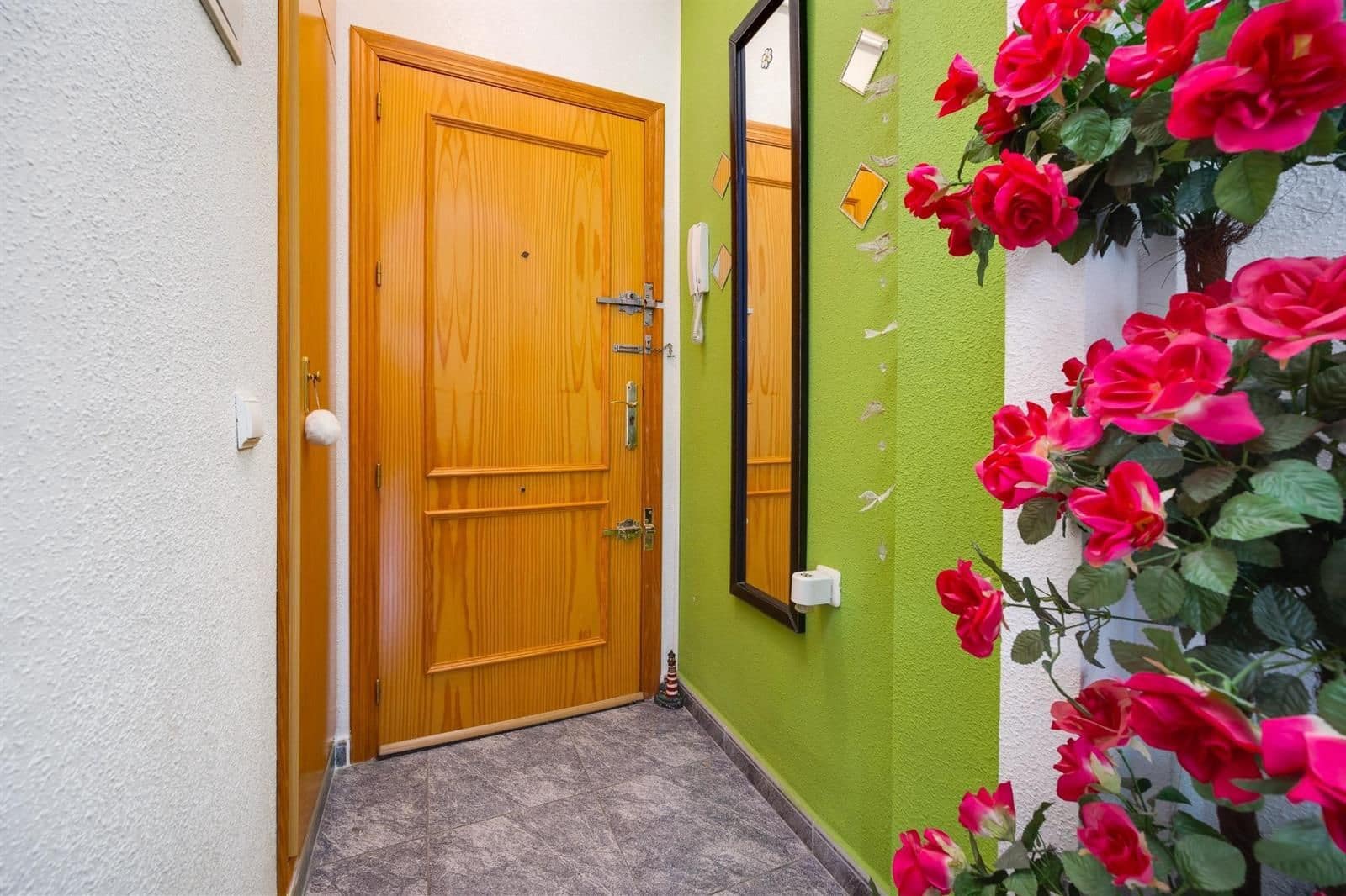 2 soveværelse Lejlighed til salg i Torrevieja - € 119.900 (Ref: 9237360)