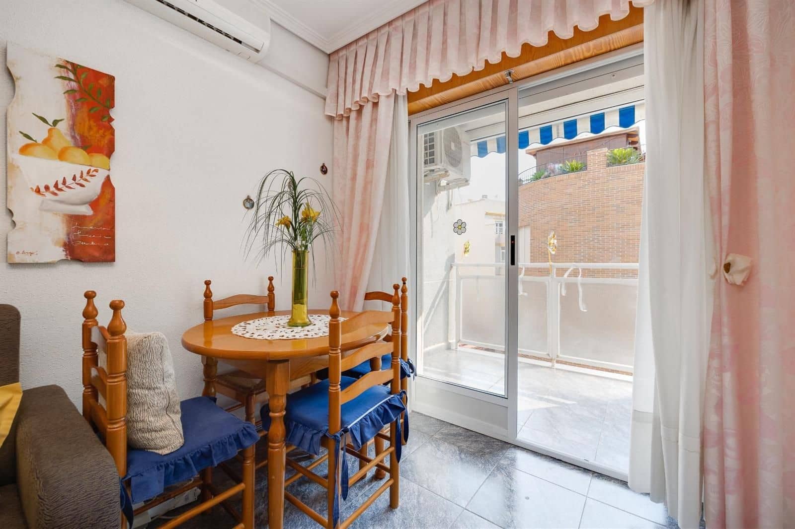 2 soveværelse Lejlighed til salg i Torrevieja - € 119.900 (Ref: 9237360)