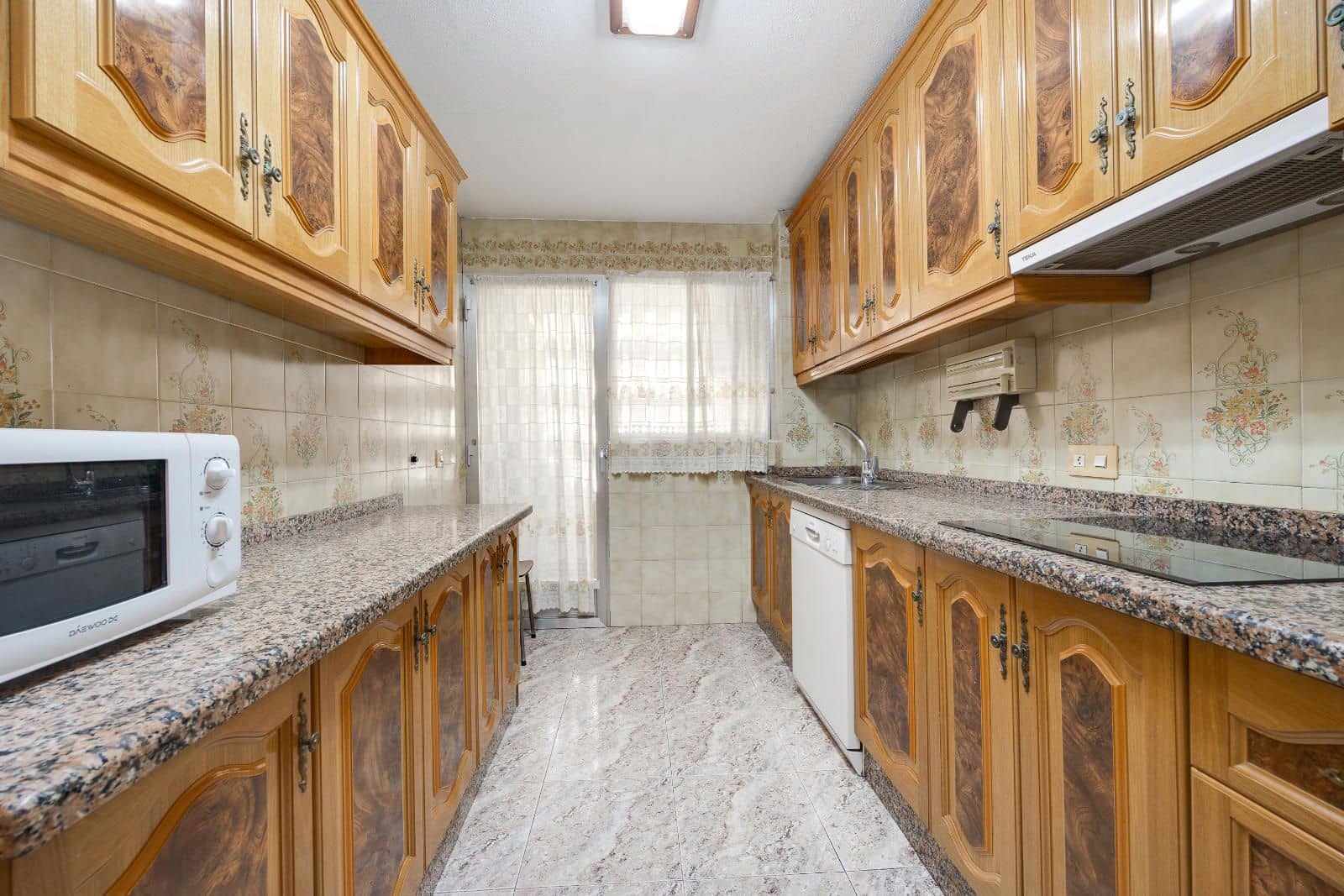 4 sovrum Lägenhet till salu i Guardamar del Segura med garage - 179 969 € (Ref: 9237366)