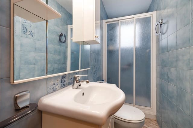 4 sovrum Lägenhet till salu i Zona Pueblo, Guardamar del Segura med garage - 179 969 € (Ref: 9237366)