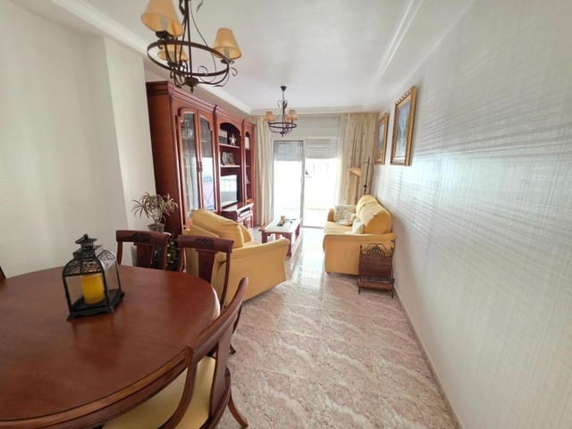 Piso de 3 habitaciones en Avenida Habaneras - Curva de Palangre, Torrevieja en venta - 167.500 € (Ref: 9237369)