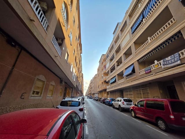 Piso de 3 habitaciones en Avenida Habaneras - Curva de Palangre, Torrevieja en venta - 167.500 € (Ref: 9237369)