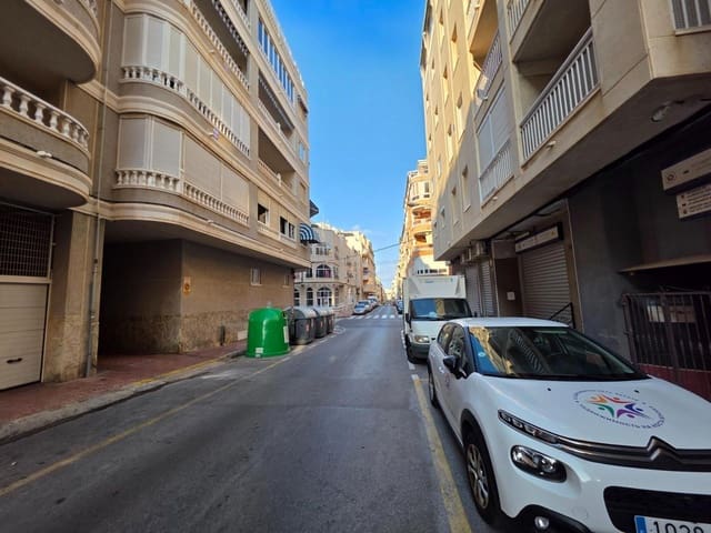 Piso de 3 habitaciones en Avenida Habaneras - Curva de Palangre, Torrevieja en venta - 167.500 € (Ref: 9237369)