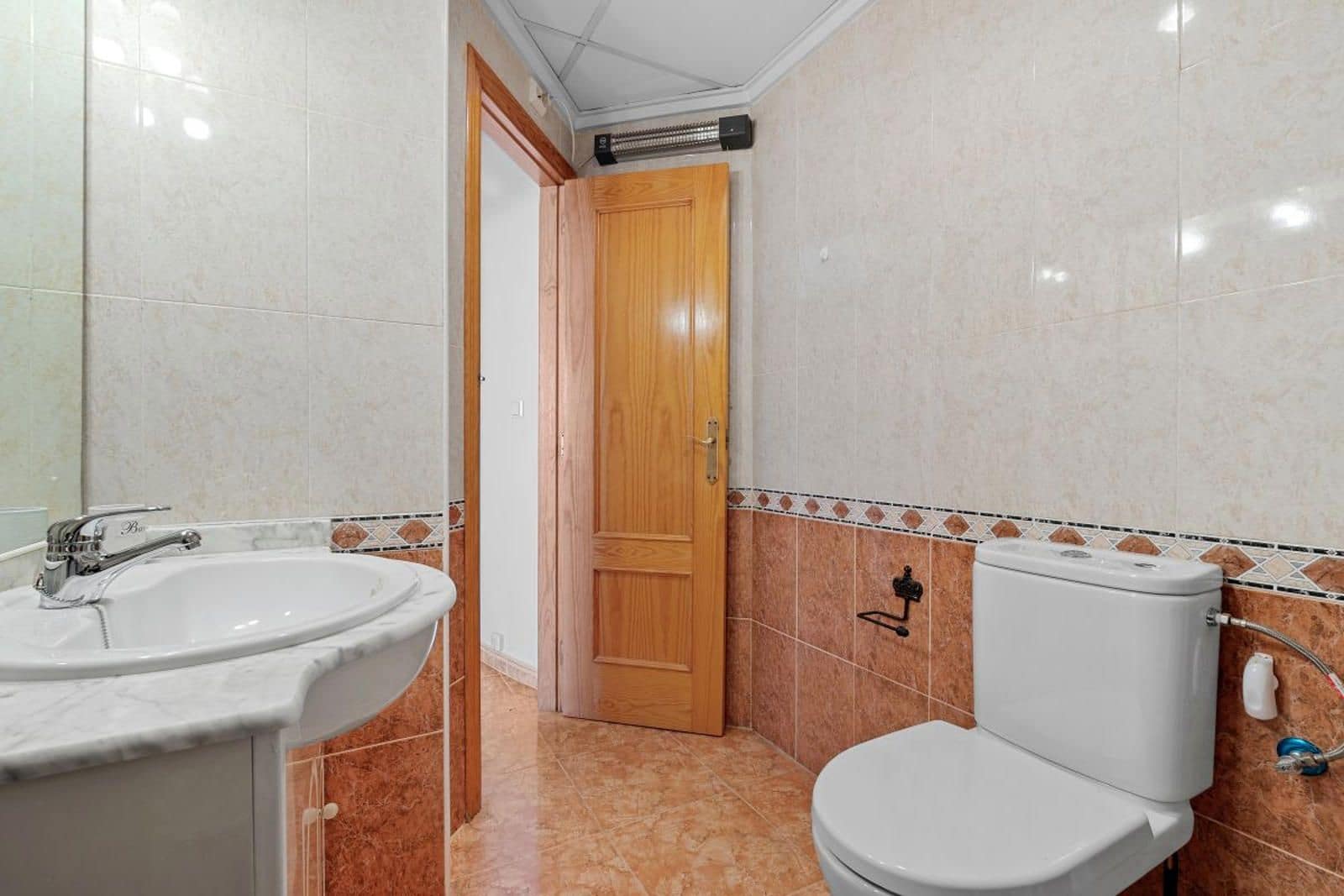 2 soveværelse Penthouse til salg i Torrevieja med garage - € 175.000 (Ref: 9237383)