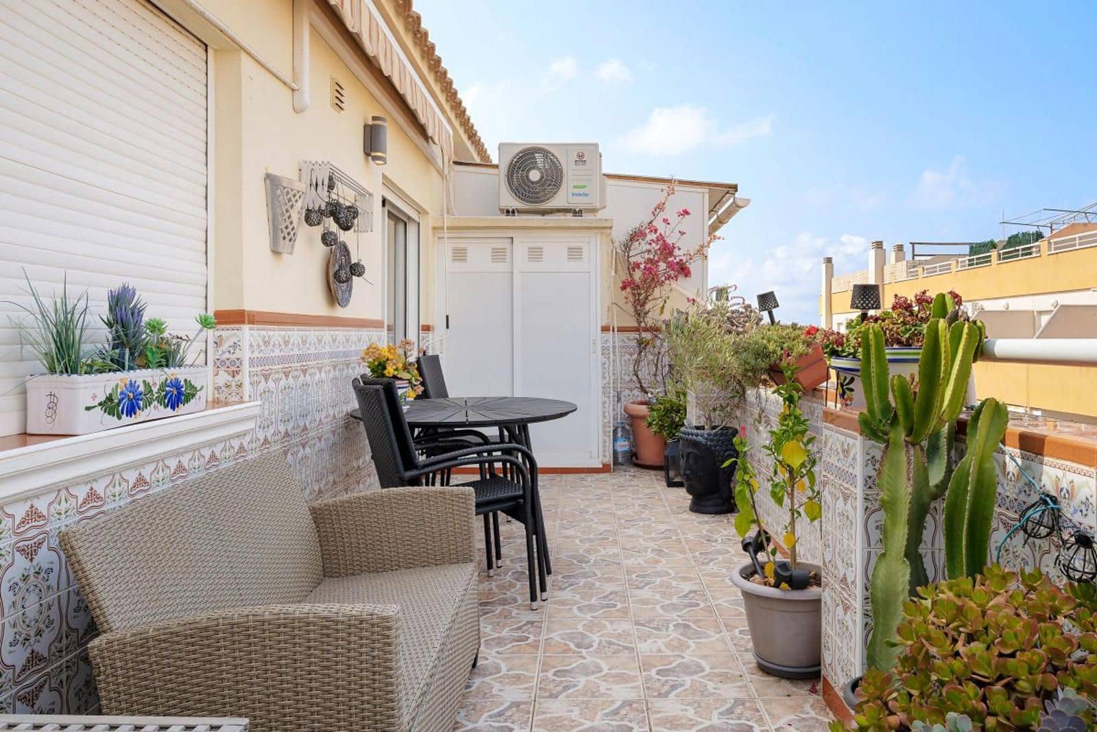 2 soveværelse Penthouse til salg i Torrevieja med garage - € 175.000 (Ref: 9237383)