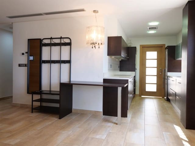 2 makuuhuone Asunto myytävänä paikassa Los Secanos, Guardamar del Segura mukana uima-altaan 
autotalli - 310 000 € (Ref: 9237384)