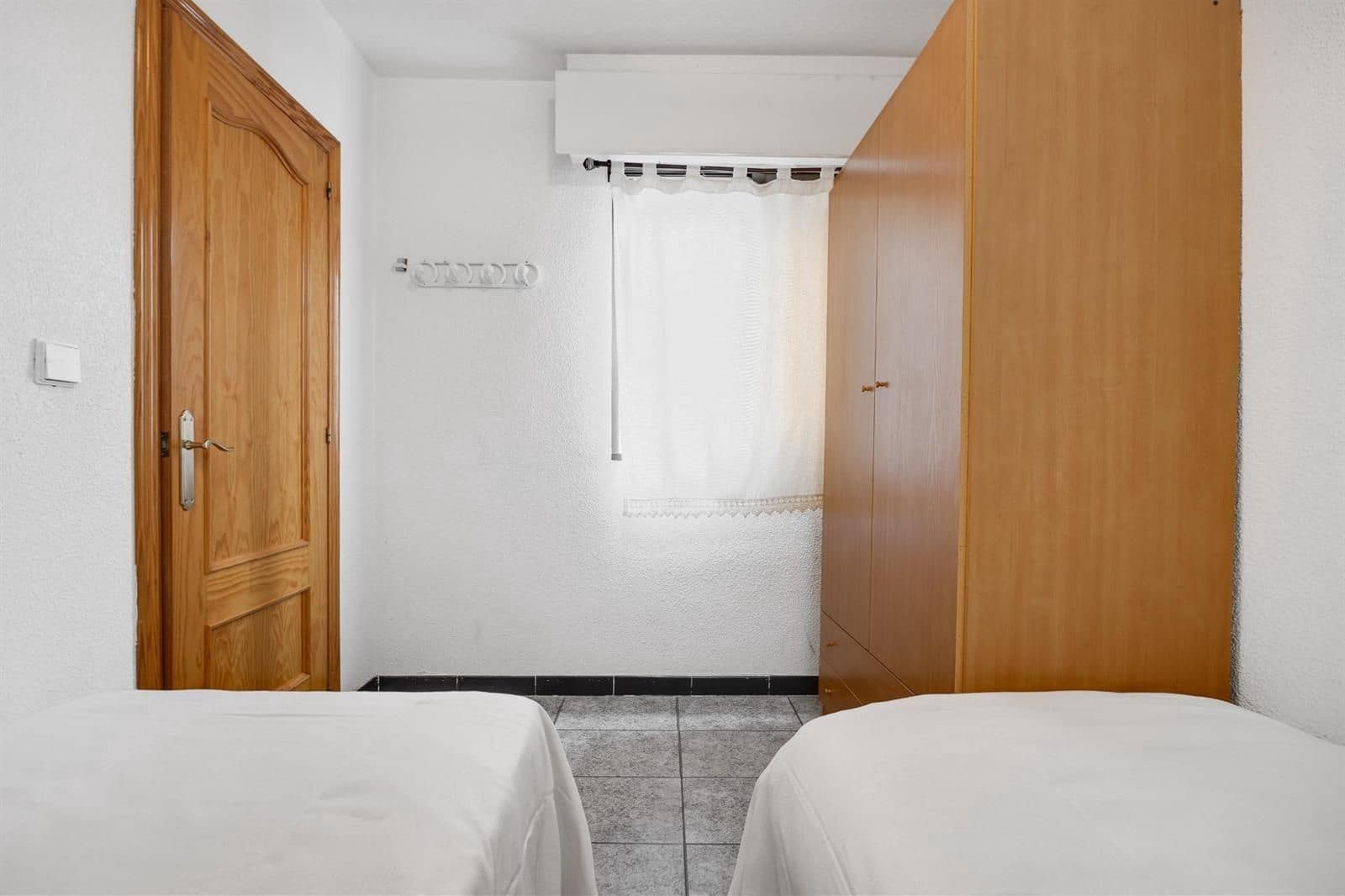 2 bedroom Penthouse for sale in Torrevieja with garage - € 179,900 (Ref: 9237391)