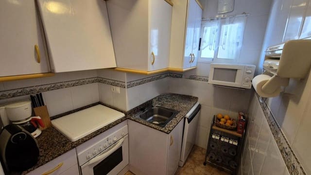 2 slaapkamer Flat te koop in Nueva Torrevieja, Torrevieja met zwembad garage - € 127.400 (Ref: 9237397)