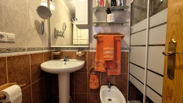 2 slaapkamer Flat te koop in Nueva Torrevieja, Torrevieja met zwembad garage - € 127.400 (Ref: 9237397)