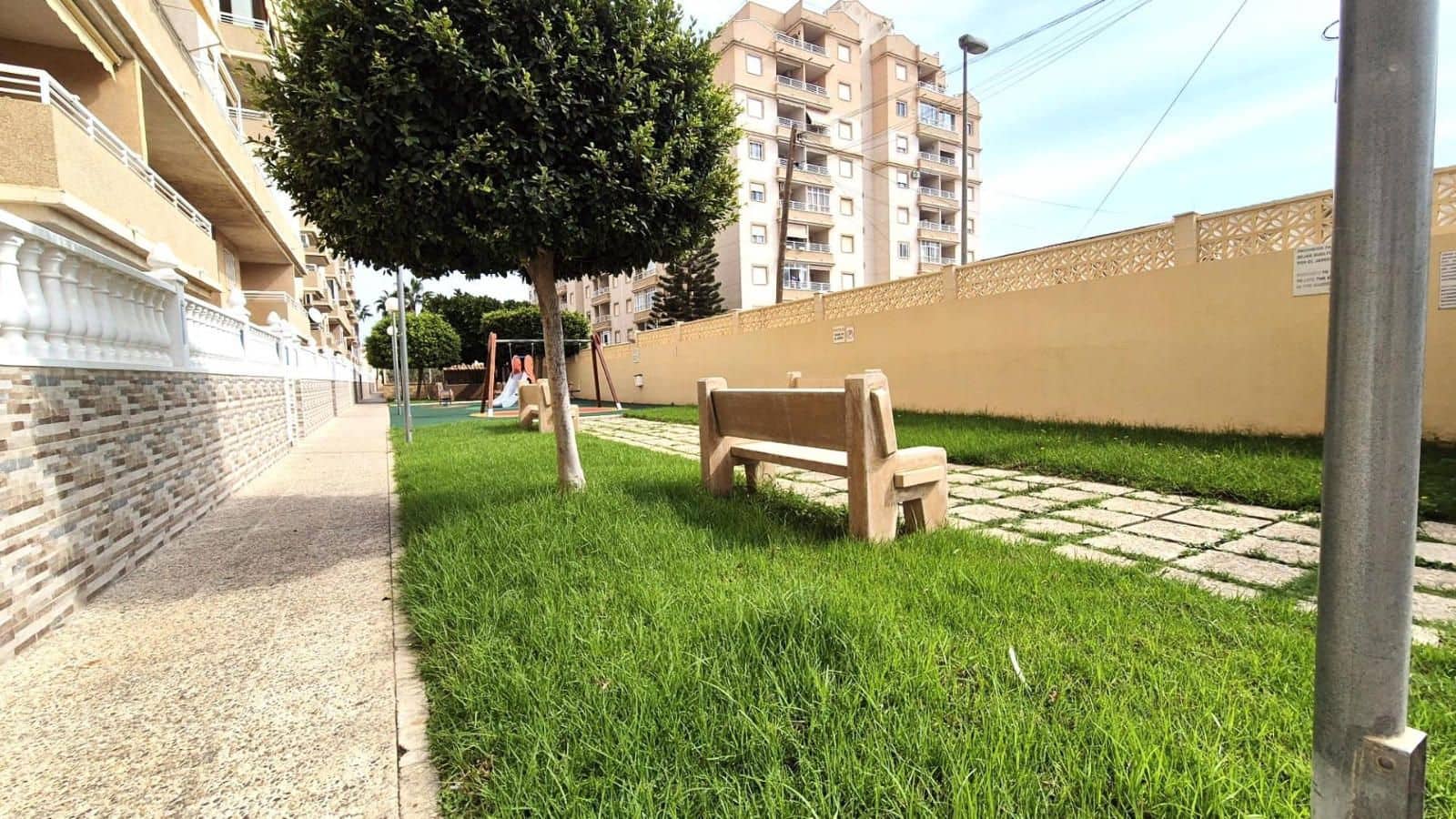 2 chambre Appartement à vendre à Torrevieja avec piscine garage - 127 400 € (Ref: 9237397)