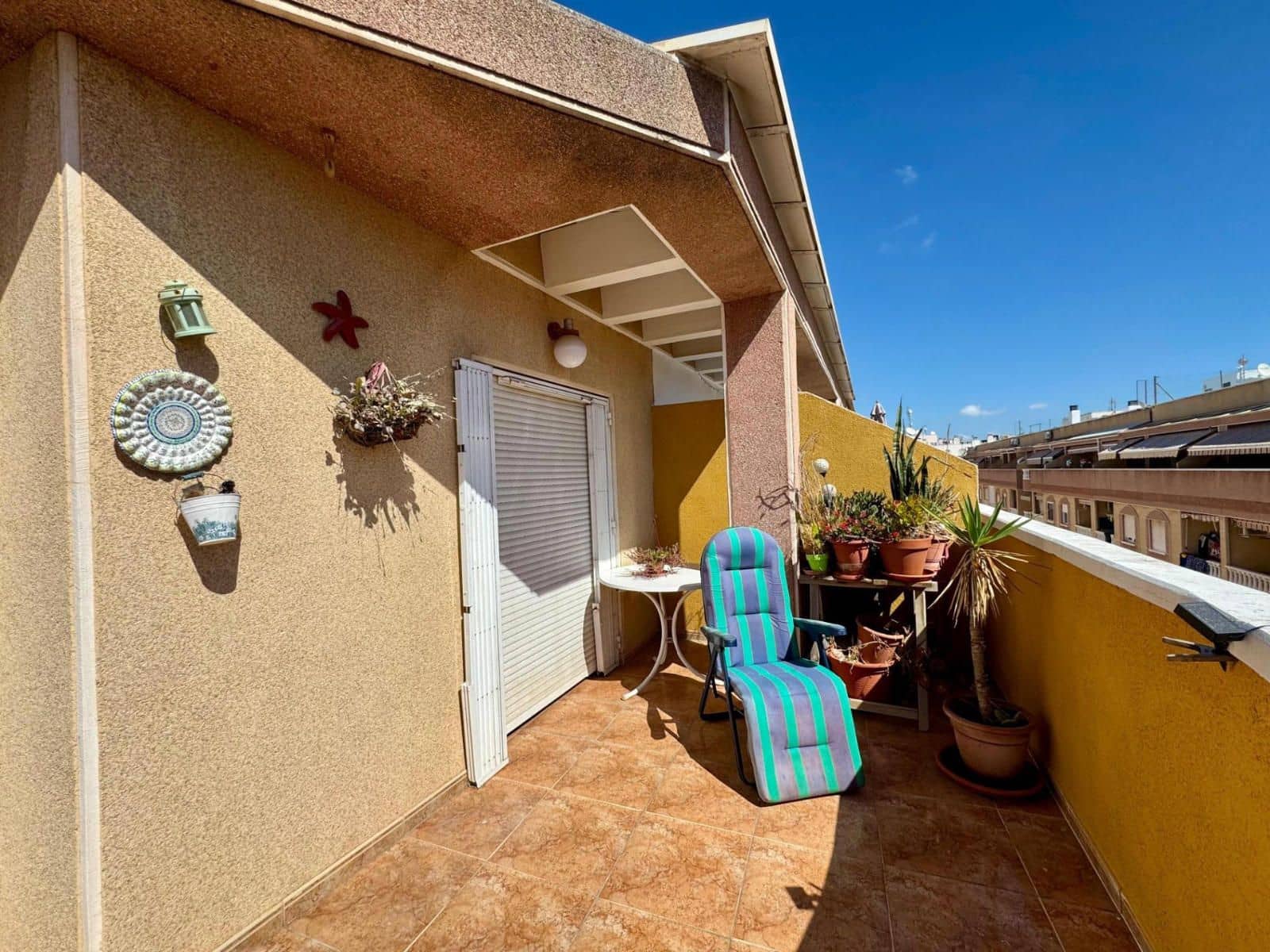 2 soveværelse Penthouse til salg i Torrevieja med swimmingpool - € 149.900 (Ref: 9237402)