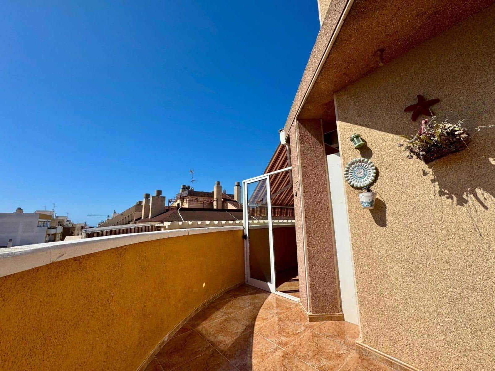 2 soveværelse Penthouse til salg i Torrevieja med swimmingpool - € 149.900 (Ref: 9237402)