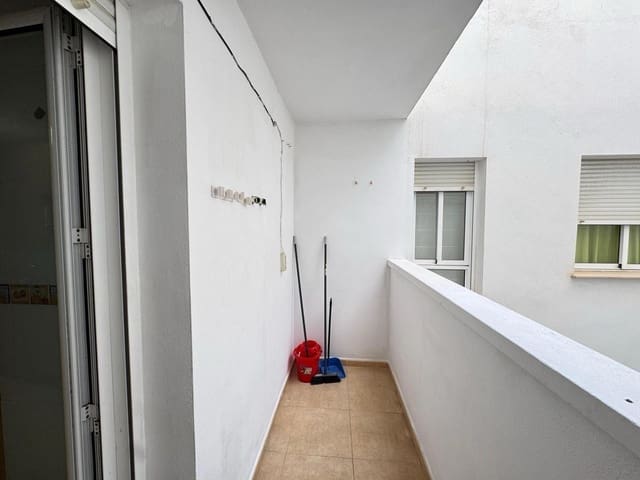 Piso de 3 habitaciones en Centro, Torrevieja en venta - 154.900 € (Ref: 9237405)