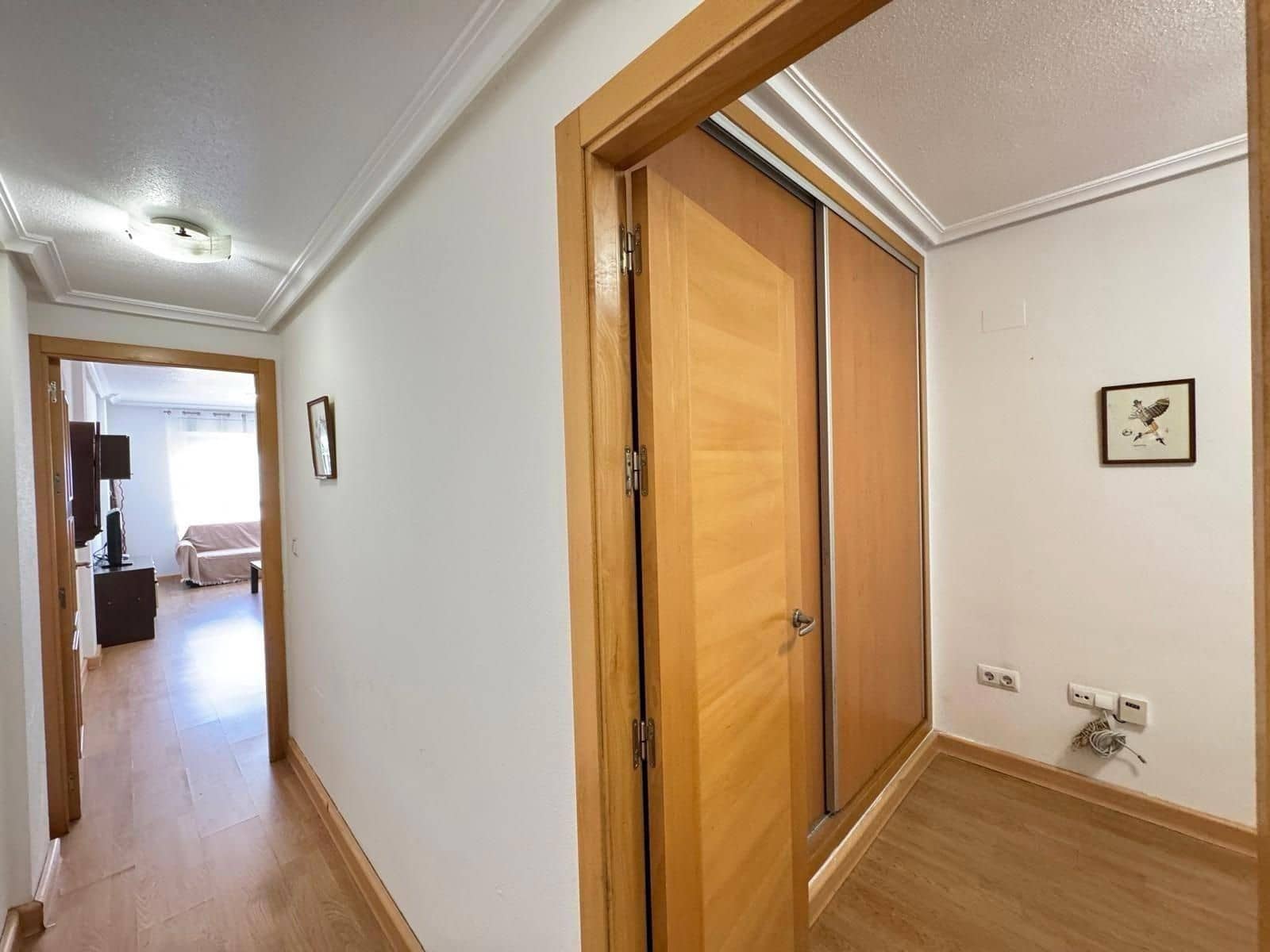 Piso de 3 habitaciones en Torrevieja en venta - 154.900 € (Ref: 9237405)