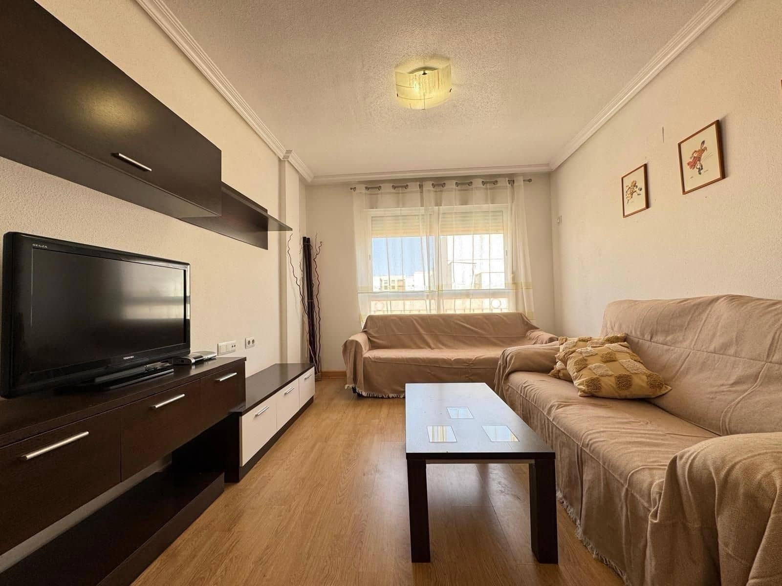 Piso de 3 habitaciones en Torrevieja en venta - 154.900 € (Ref: 9237405)