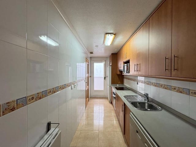 Piso de 3 habitaciones en Centro, Torrevieja en venta - 154.900 € (Ref: 9237405)