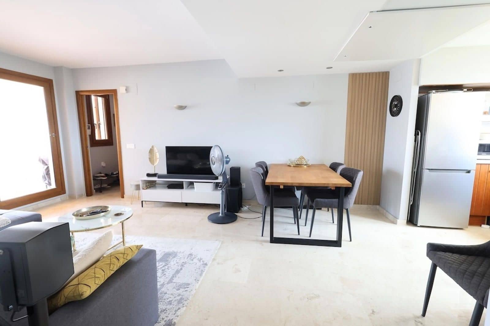 2 makuuhuone Kattohuoneisto myytävänä paikassa Punta Prima mukana uima-altaan 
autotalli - 279 000 € (Ref: 9237406)