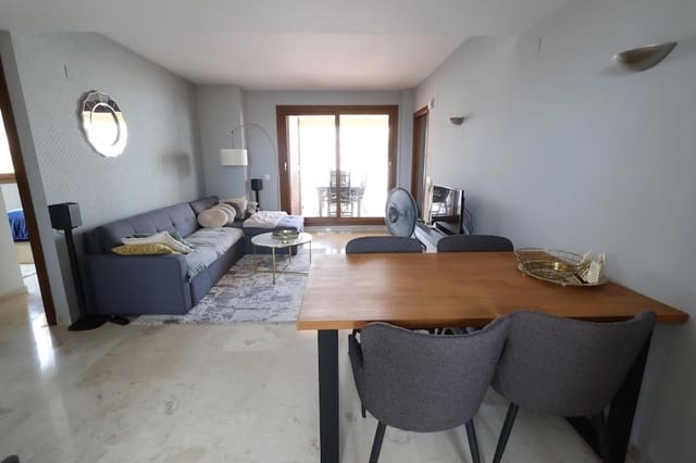 2 makuuhuone Kattohuoneisto myytävänä paikassa Punta Prima, Torrevieja mukana uima-altaan 
autotalli - 279 000 € (Ref: 9237406)