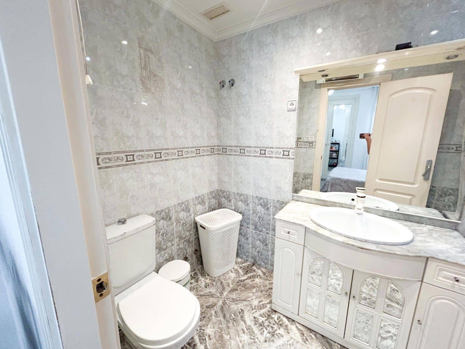 3 makuuhuone Kattohuoneisto myytävänä paikassa Torrevieja - 217 000 € (Ref: 9237407)