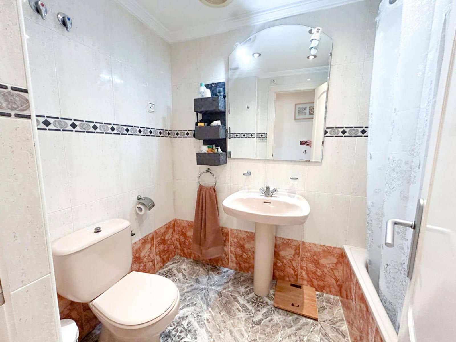 3 makuuhuone Kattohuoneisto myytävänä paikassa Torrevieja - 217 000 € (Ref: 9237407)