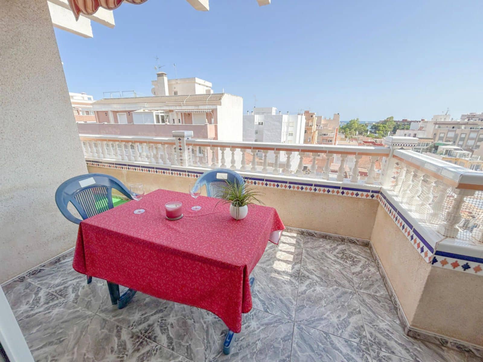 3 makuuhuone Kattohuoneisto myytävänä paikassa Torrevieja - 217 000 € (Ref: 9237407)
