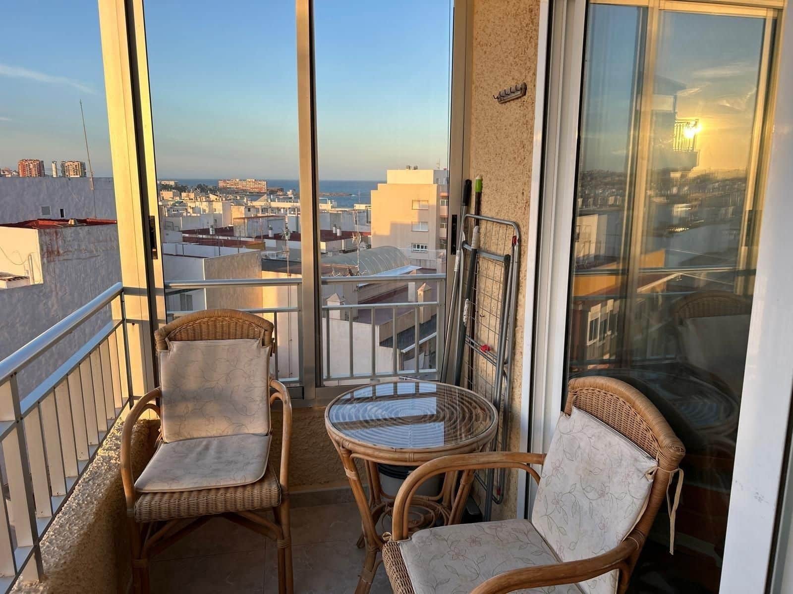 1 Zimmer Wohnung zu verkaufen in Torrevieja mit Pool - 204.900 € (Ref: 9237417)