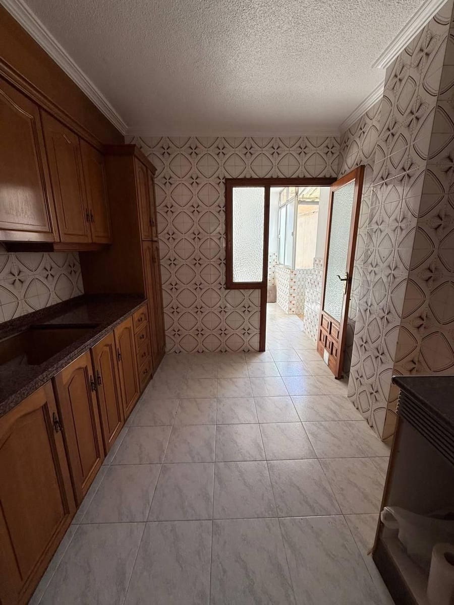 Flat for sale in Torrevieja - € 165,000 (Ref: 9237418)