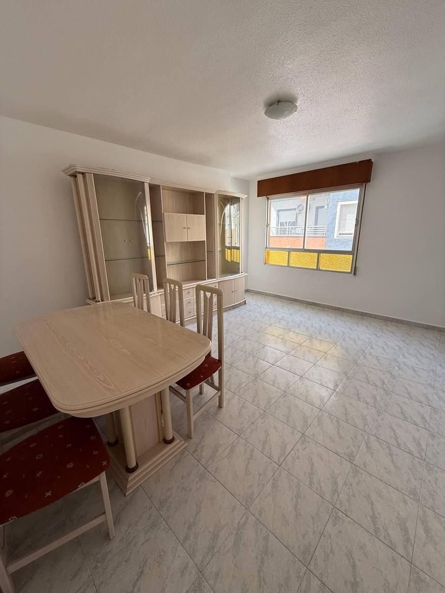 Flat for sale in Torrevieja - € 165,000 (Ref: 9237418)