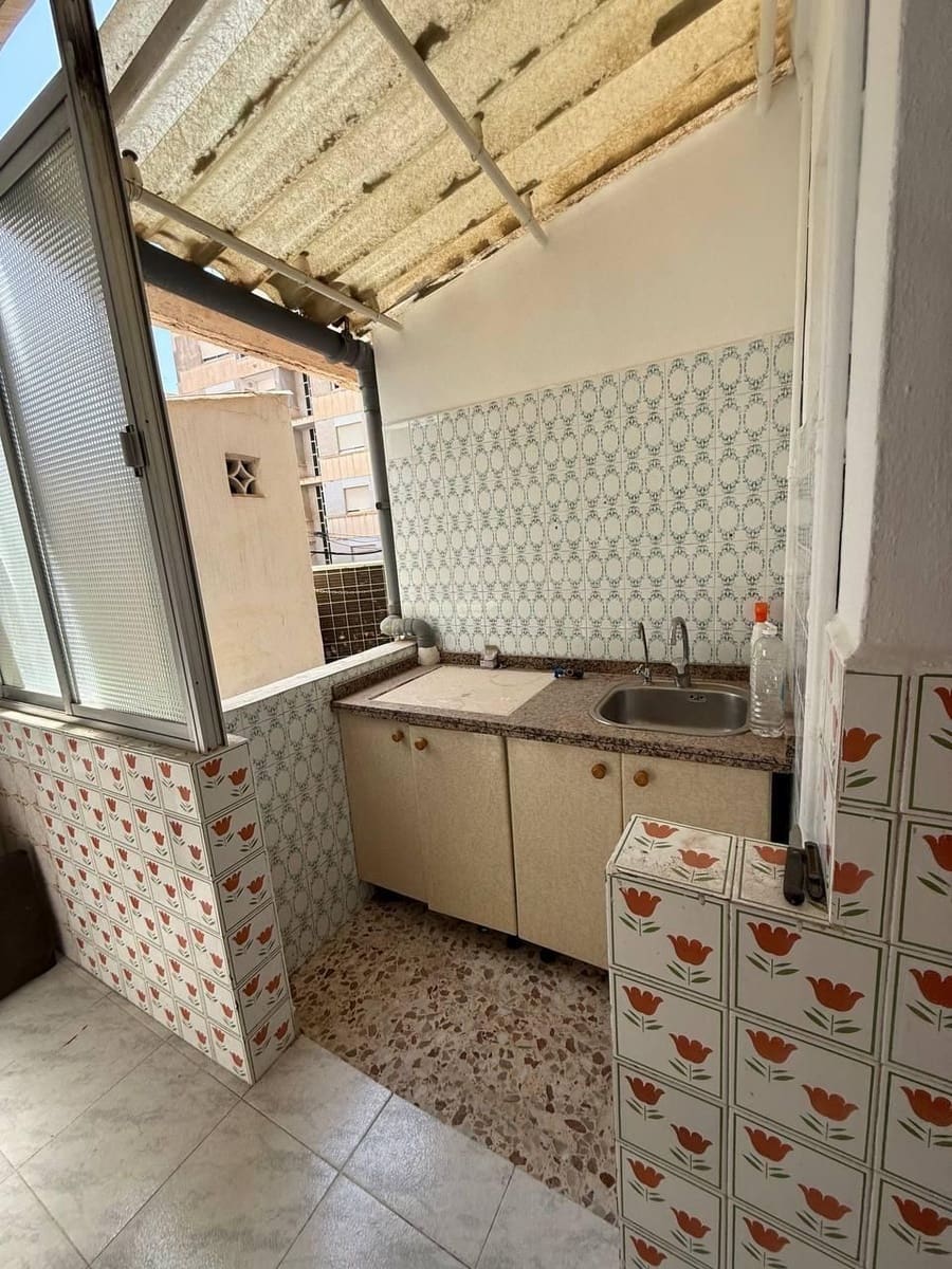 Flat for sale in Torrevieja - € 165,000 (Ref: 9237418)