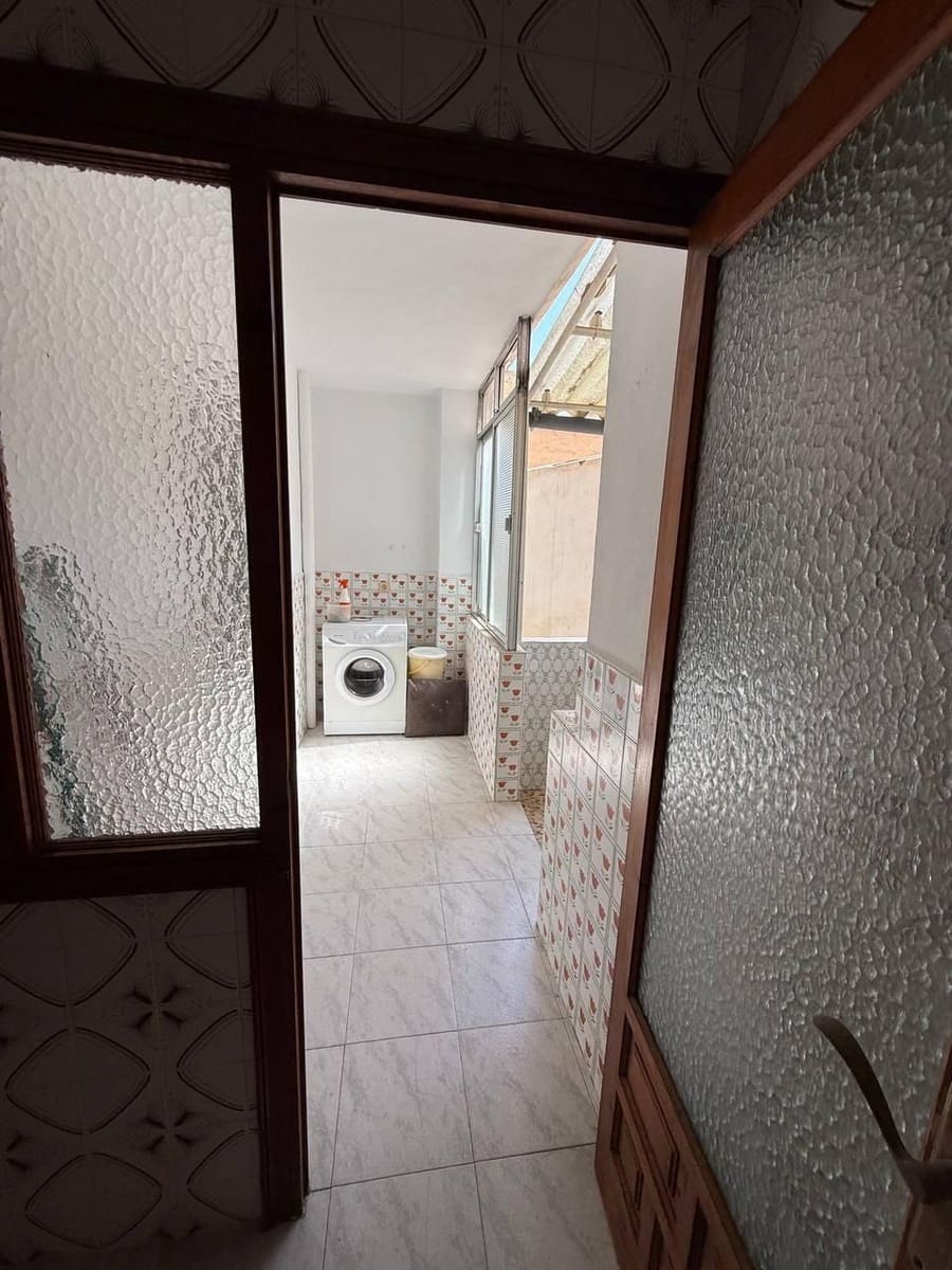 Flat for sale in Torrevieja - € 165,000 (Ref: 9237418)