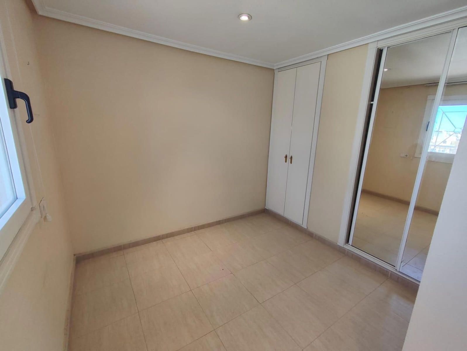 5 Zimmer Penthouse zu verkaufen in Torrevieja mit Garage - 660.000 € (Ref: 9237446)