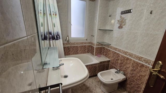 3 chambre Appartement à vendre à Centro - Muelle Pesquero, Torrevieja avec garage - 199 000 € (Ref: 9237454)