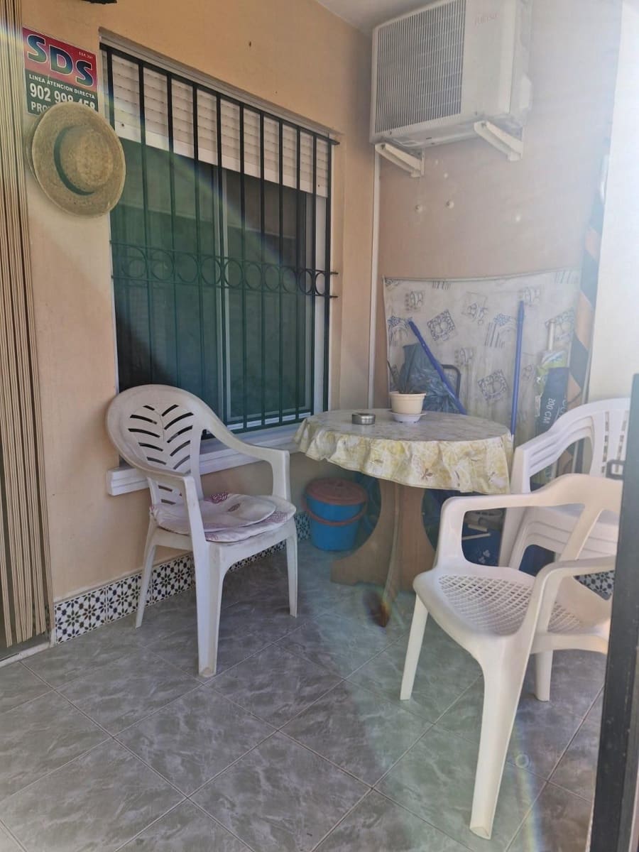 2 sovrum Lägenhet till salu i Torrevieja - 130 000 € (Ref: 9237457)