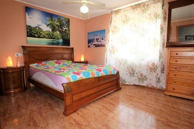 5 quarto Moradia para venda em Los Balcones com piscina garagem - 470 000 € (Ref: 9237474)