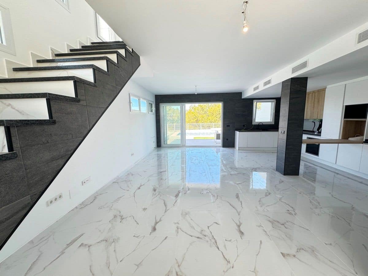 4 sovrum Villa till salu i Los Balcones med pool garage - 599 000 € (Ref: 9237475)