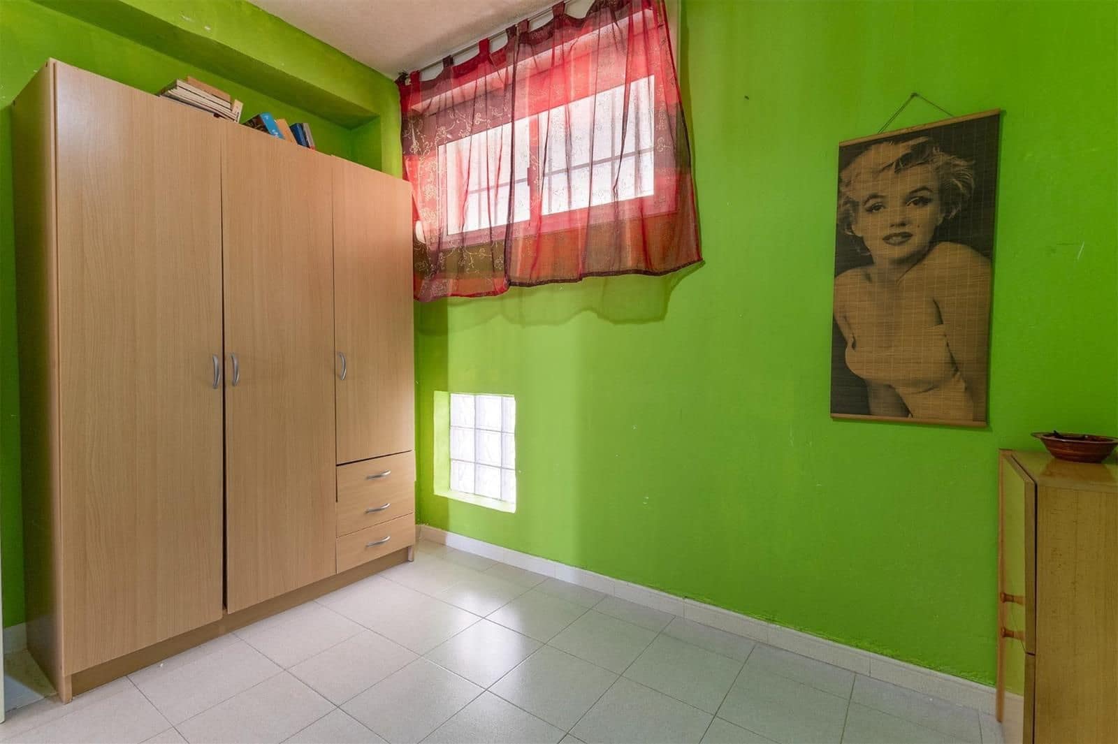 2 sovrum Lägenhet till salu i La Veleta med pool - 148 000 € (Ref: 9237481)