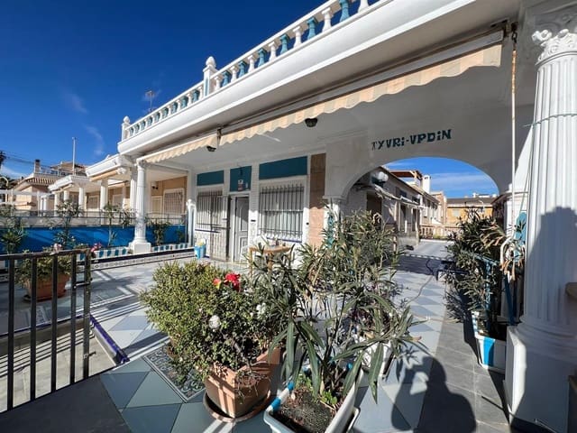 3 bedroom Townhouse for sale in Los Europeos, Torrevieja with garage - € 324,000 (Ref: 9237485)