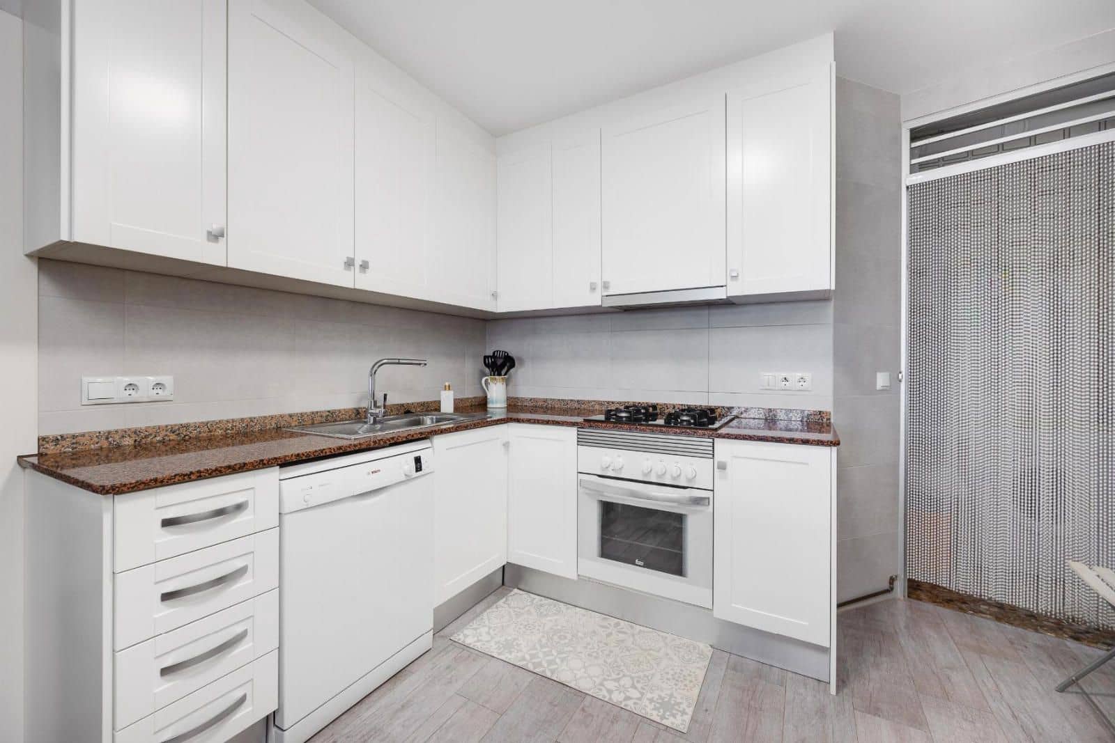 4 sypialnia Mieszkanie na sprzedaż w Torrevieja z basenem - 260 000 € (Ref: 9237491)