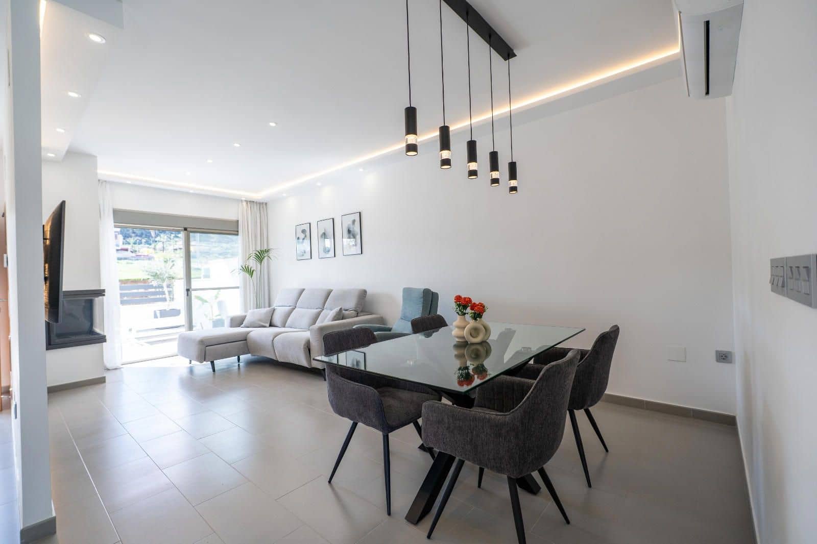 3 soverom Villa til salgs i Bigastro med svømmebasseng garasje - € 329 900 (Ref: 9237493)