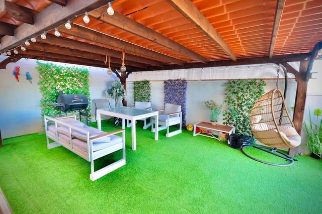 Chalet de 4 habitaciones en San Miguel de Salinas en venta con piscina garaje - 320.000 € (Ref: 9237498)