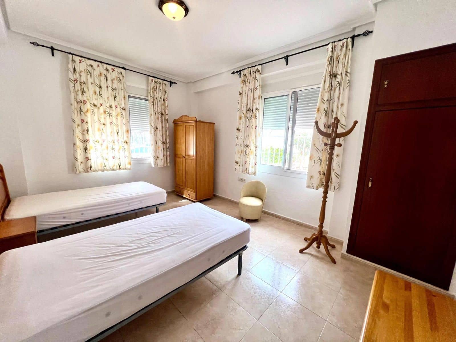 3 soveværelse Lejlighed til salg i Torrevieja - € 244.900 (Ref: 9237504)