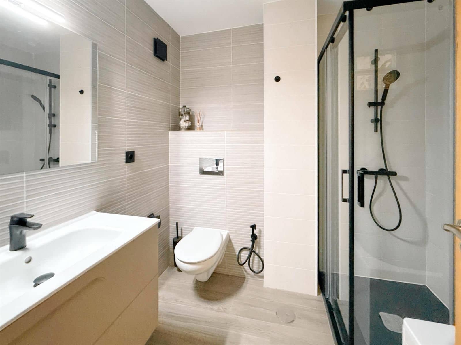 Piso de 3 habitaciones en Torrevieja en venta - 250.000 € (Ref: 9237505)