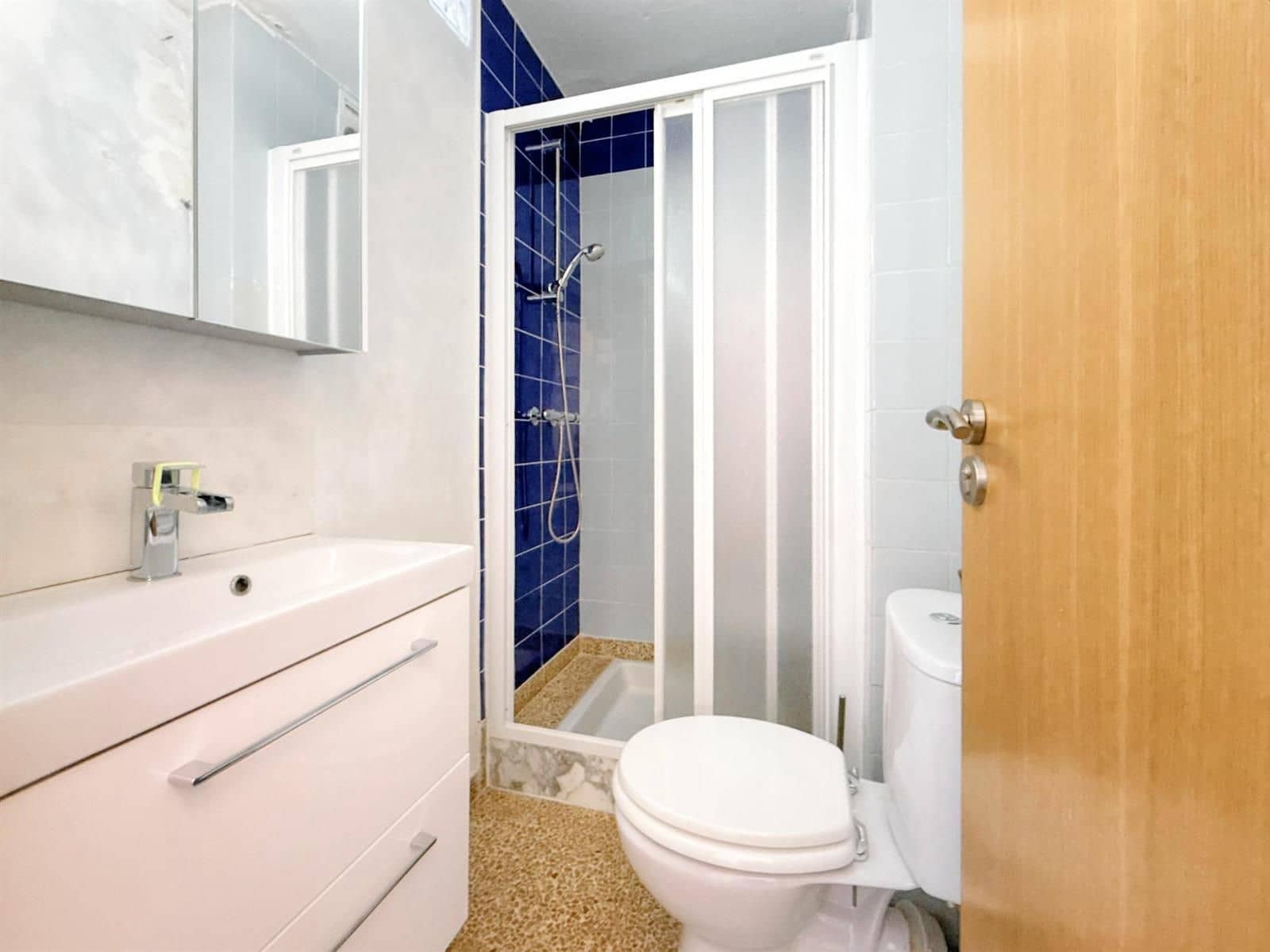 Piso de 3 habitaciones en Torrevieja en venta - 250.000 € (Ref: 9237505)