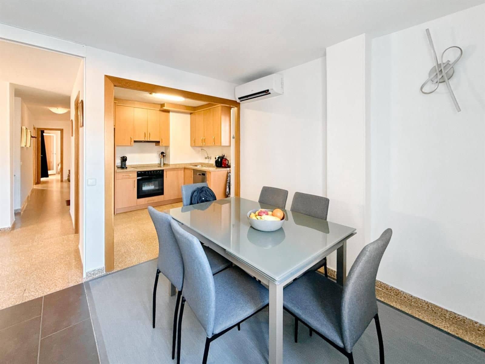 Piso de 3 habitaciones en Torrevieja en venta - 250.000 € (Ref: 9237505)