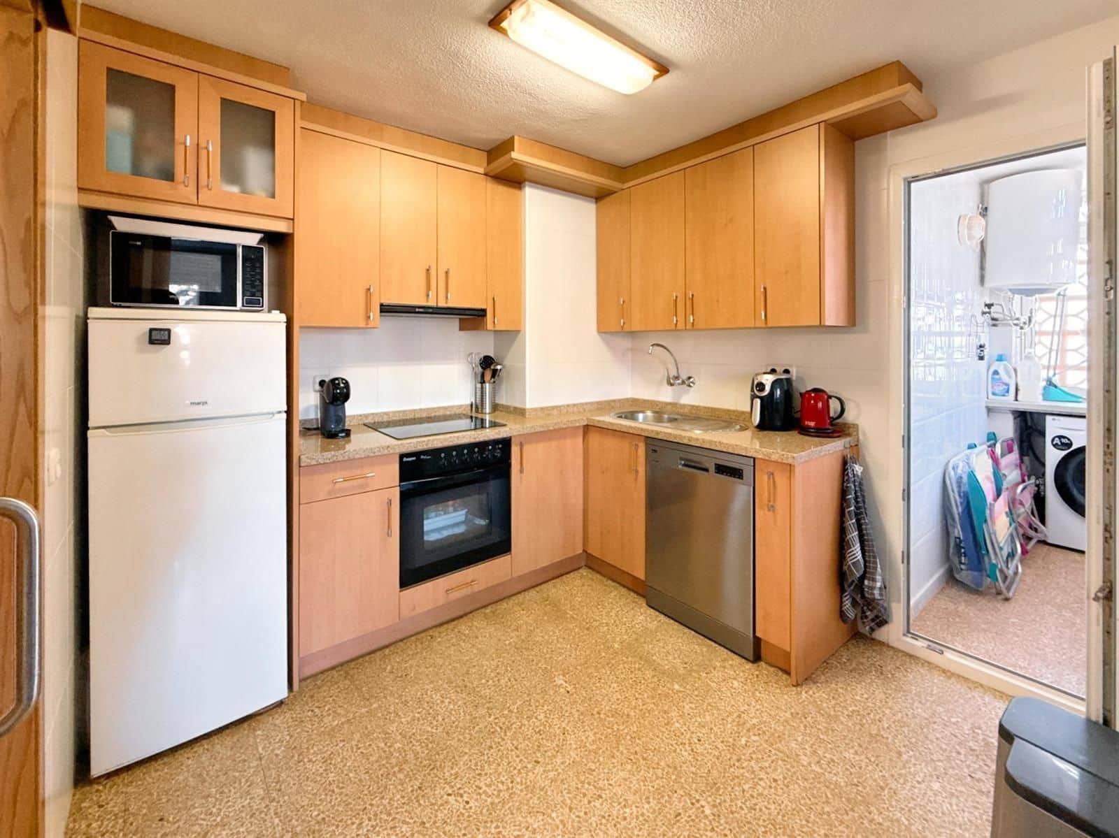 Piso de 3 habitaciones en Torrevieja en venta - 250.000 € (Ref: 9237505)