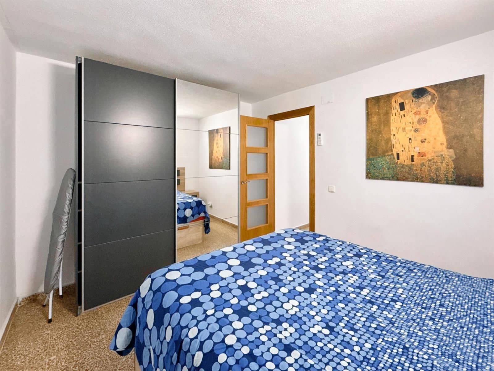 Piso de 3 habitaciones en Torrevieja en venta - 250.000 € (Ref: 9237505)